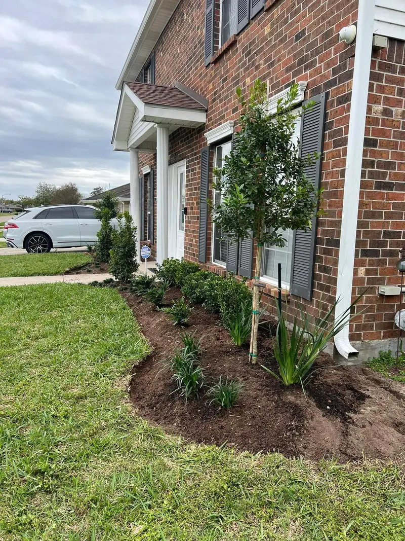 Beautiful hardscaping landscape crafted and installed by Southern Grounds, LLC in the greater new orleans area